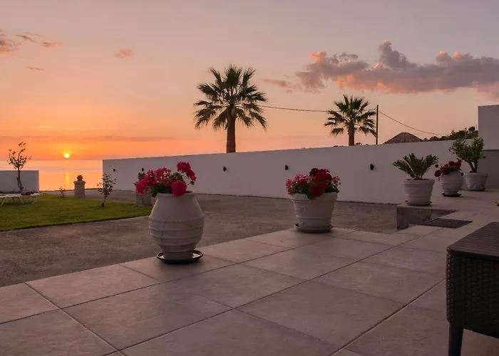 Vrachos Holiday Home