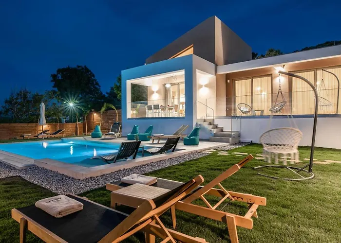 Aktis Elegant Villa