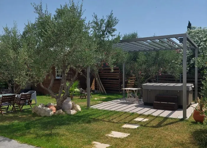 Zante Flower Studios & Apartments