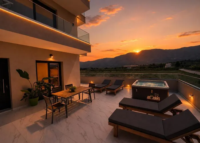 Central Luxury Rooms
